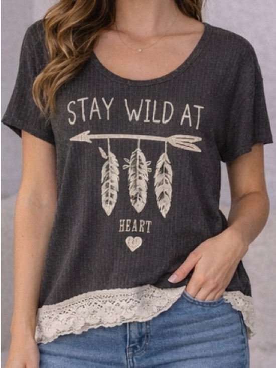 Maurices Tops - Maurice’s Women’s Charcoal Graphic Blouse with Feather Design - Size XL , NWT